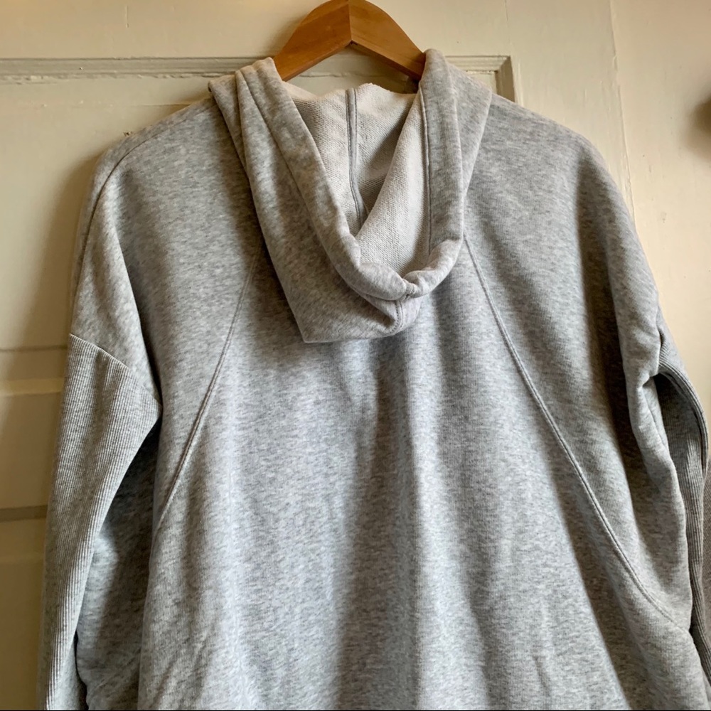 Flowy Puma hoodie - Picture 4 of 4